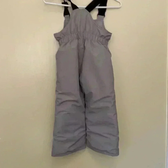 Gusti light gray snow pants with elastic waist and easy grab zipper - Picture 3 of 5